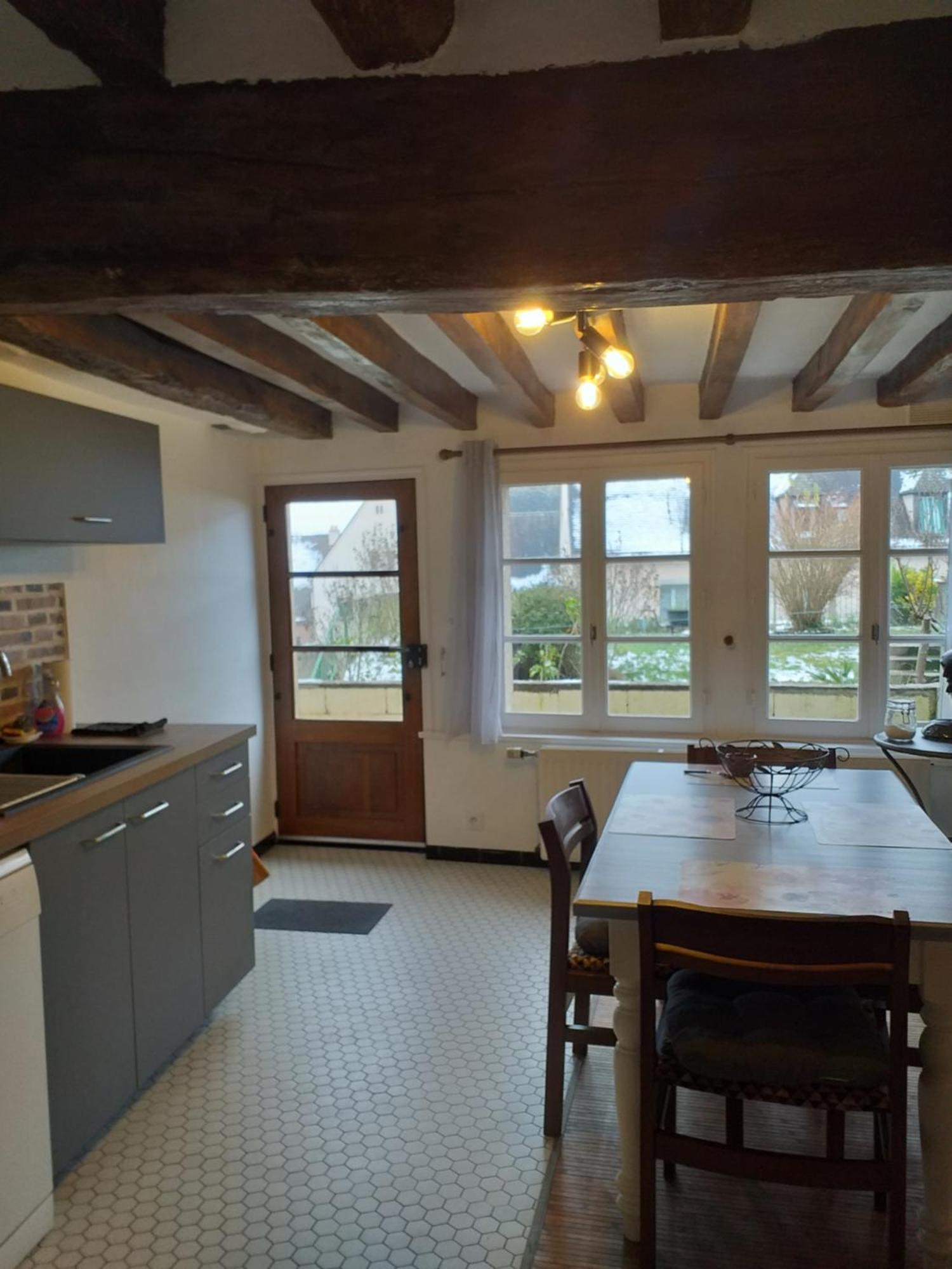 L'ecuyere-maison De Ville-secteur Cathedrale-parking Prive Gratuit Apartment Chartres